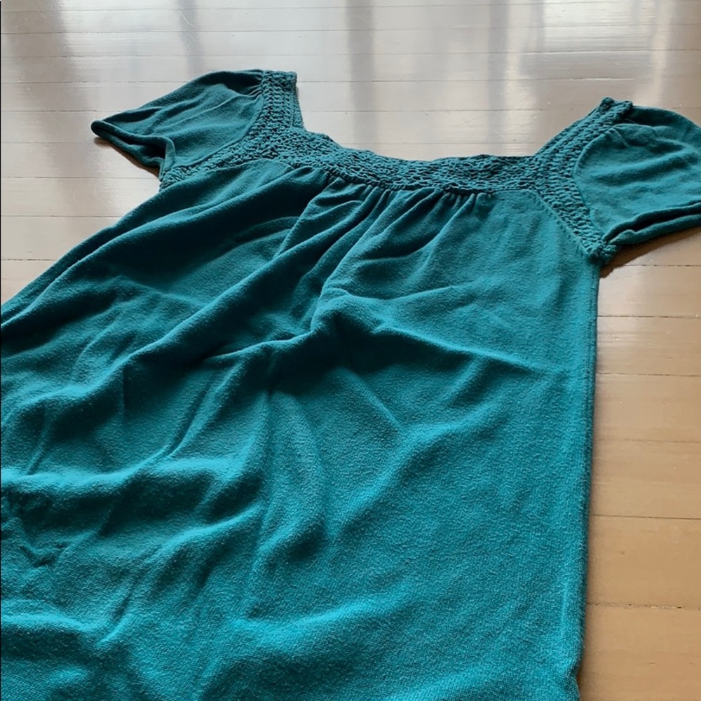 Eddie Bauer teal top.